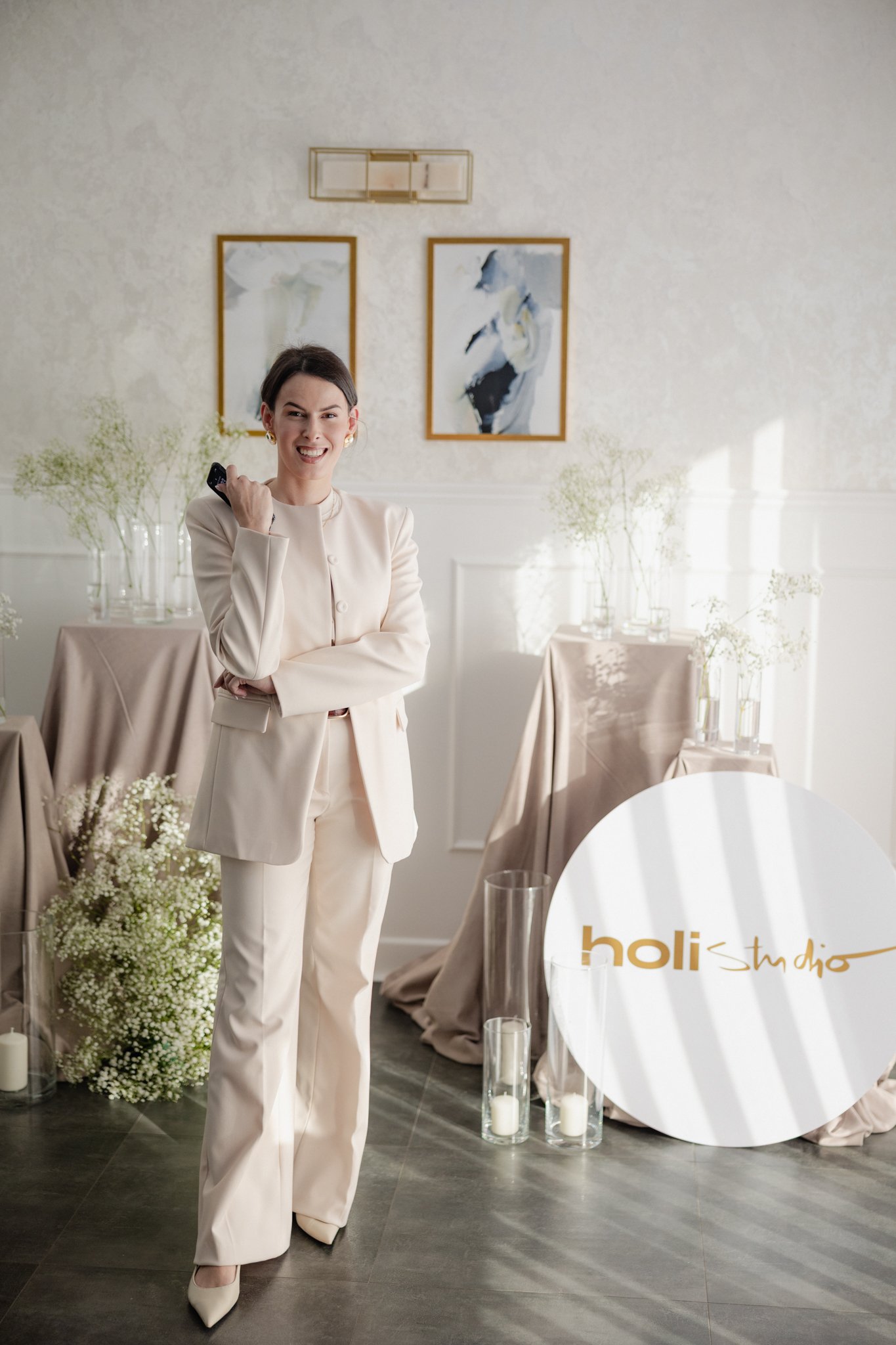 Holi Studio